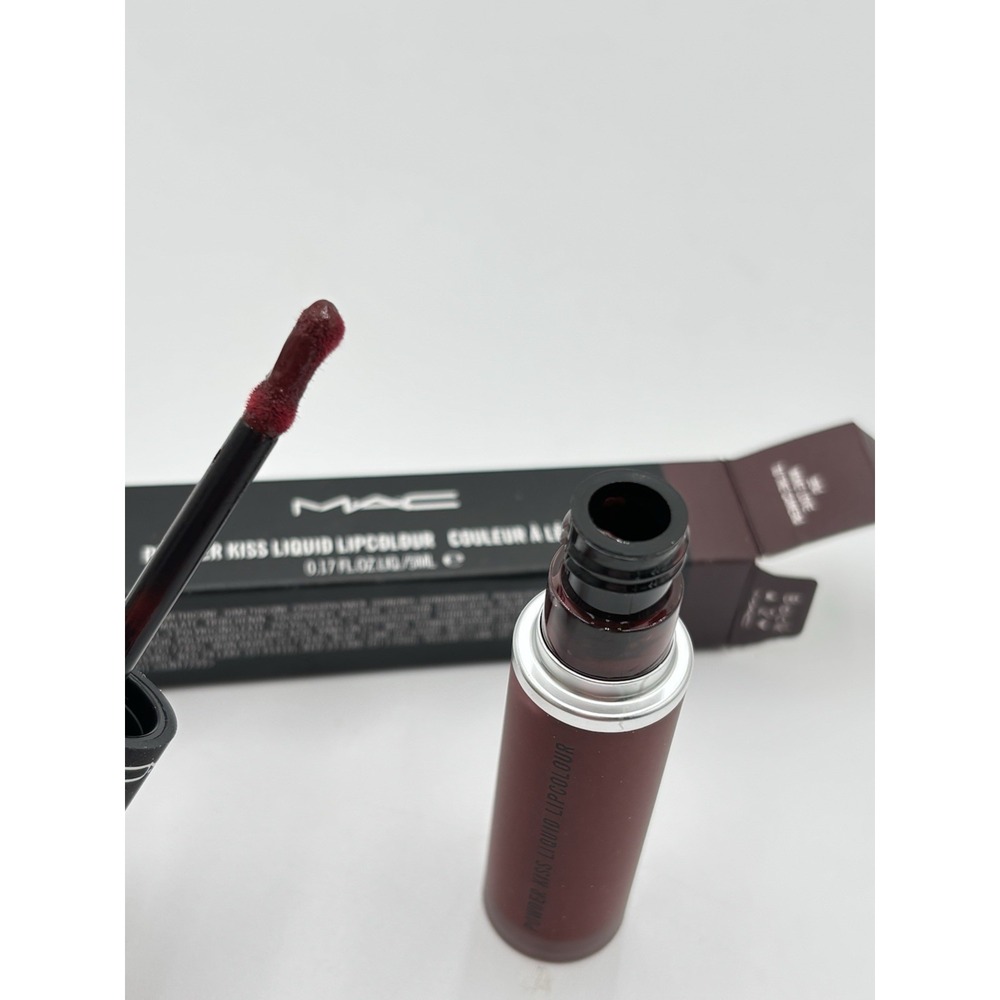 MAC Powder Kiss Liquid Lipcolour 994 Make Love To The Camera 5ml NIB - Picture 2 of 5